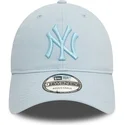 bone-curvo-azul-claro-ajustavel-com-logo-azul-9twenty-league-essential-da-new-york-yankees-mlb-da-new-era