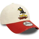 bone-curvo-bege-e-vermelho-ajustavel-9twenty-washed-da-patolino-looney-tunes-da-new-era