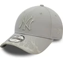 bone-curvo-cinza-ajustavel-com-logo-cinza-9forty-flame-da-new-york-yankees-mlb-da-new-era