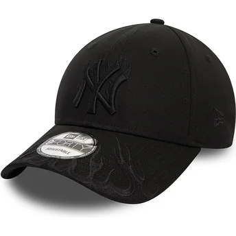 Boné curvo preto ajustável com logo preto 9FORTY Flame da New York Yankees MLB da New Era