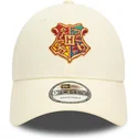 bone-curvo-bege-ajustavel-9forty-da-hogwarts-harry-potter-da-new-era