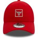 bone-curvo-vermelho-ajustavel-9forty-metallic-patch-da-chicago-bulls-nba-da-new-era