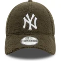 bone-curvo-verde-ajustavel-9forty-borg-da-new-york-yankees-mlb-da-new-era