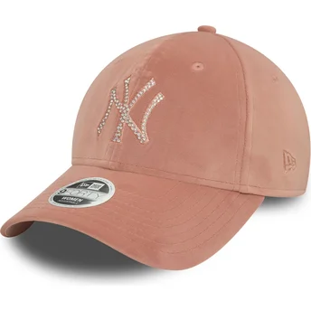 Boné curvo rosa ajustável para mulheres 9FORTY Velour Diamante da New York Yankees MLB da New Era