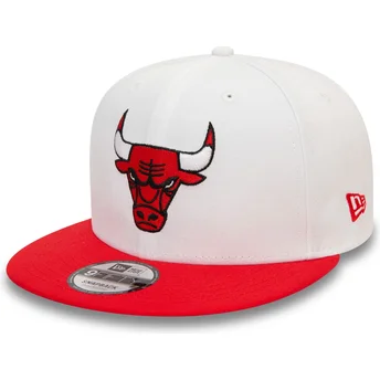 Boné plano branco e vermelho snapback 9FIFTY White Crown Patch da Chicago Bulls NBA da New Era