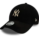 bone-curvo-preto-ajustavel-para-mulheres-com-logo-bege-9forty-cord-da-new-york-yankees-mlb-da-new-era