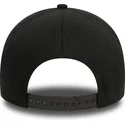 bone-curvo-preto-snapback-com-logo-preto-9forty-e-frame-monochrome-da-los-angeles-lakers-nba-da-new-era