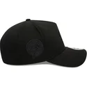 bone-curvo-preto-snapback-com-logo-preto-9forty-e-frame-monochrome-da-new-york-yankees-mlb-da-new-era