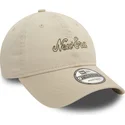 bone-curvo-bege-ajustavel-9twenty-heritage-script-da-new-era