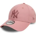 bone-curvo-rosa-ajustavel-com-logo-rosa-9forty-league-essential-da-new-york-yankees-mlb-da-new-era