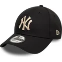 bone-curvo-preto-ajustavel-com-logo-bege-9forty-league-essential-da-new-york-yankees-mlb-da-new-era