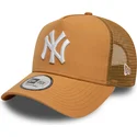 bone-trucker-castanho-claro-9forty-a-frame-league-essential-da-new-york-yankees-mlb-da-new-era