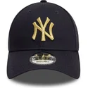 bone-curvo-azul-marinho-ajustavel-com-logo-dourado-9forty-metallic-da-new-york-yankees-mlb-da-new-era