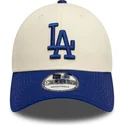 bone-curvo-bege-e-azul-ajustavel-9forty-colour-block-da-los-angeles-dodgers-mlb-da-new-era