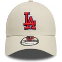 bone-curvo-bege-ajustavel-com-logo-vermelho-9forty-side-patch-da-los-angeles-dodgers-mlb-da-new-era