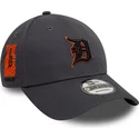 bone-curvo-cinza-ajustavel-com-logo-laranja-9forty-side-patch-da-detroit-tigers-mlb-da-new-era