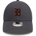 bone-curvo-cinza-ajustavel-com-logo-laranja-9forty-side-patch-da-detroit-tigers-mlb-da-new-era