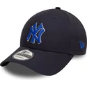 bone-curvo-azul-marinho-ajustavel-com-logo-azul-9forty-side-patch-da-new-york-yankees-mlb-da-new-era