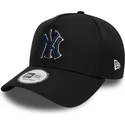 bone-curvo-preto-snapback-com-logo-azul-marinho-9forty-a-frame-world-series-patch-da-new-york-yankees-mlb-da-new-era