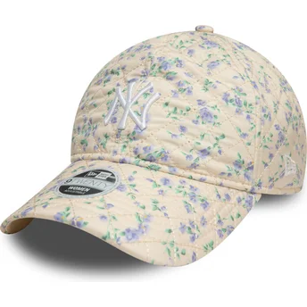 Boné curvo bege ajustável para mulheres 9TWENTY Floral Quilt da New York Yankees MLB da New Era