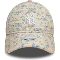 bone-curvo-bege-ajustavel-para-mulheres-9twenty-floral-quilt-da-new-york-yankees-mlb-da-new-era