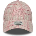 bone-curvo-rosa-ajustavel-para-mulheres-com-logo-rosa-9forty-tweed-da-new-york-yankees-mlb-da-new-era