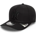 bone-curvo-preto-snapback-com-logo-preto-9seventy-stretch-snap-da-new-york-yankees-mlb-da-new-era