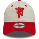 bone-curvo-branco-e-vermelho-ajustavel-9twenty-contrast-visor-da-manchester-united-football-club-premier-league-da-new-era