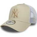 bone-trucker-bege-e-branco-com-logo-bege-a-frame-league-essential-da-new-york-yankees-mlb-da-new-era