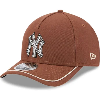 Boné curvo castanho snapback 9FORTY M-Crown A Frame Motorsport da New York Yankees MLB da New Era