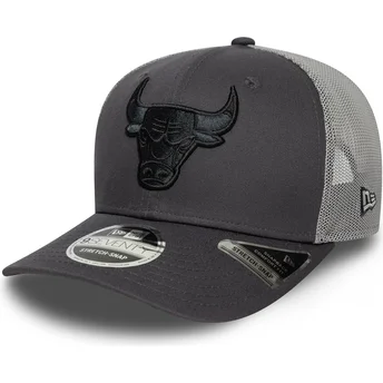 Boné trucker cinza 9SEVENTY Stretch Snap da Chicago Bulls NBA da New Era