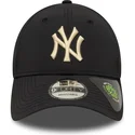 bone-curvo-preto-ajustavel-com-logo-bege-9forty-recycled-da-new-york-yankees-mlb-da-new-era
