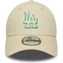 bone-curvo-bege-ajustavel-com-logo-verde-9forty-team-outline-da-los-angeles-dodgers-mlb-da-new-era