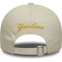 bone-curvo-bege-ajustavel-com-logo-amarelo-9forty-floral-icon-da-new-york-yankees-mlb-da-new-era