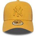 bone-trucker-amarelo-com-logo-amarelo-a-frame-league-essential-da-new-york-yankees-mlb-da-new-era