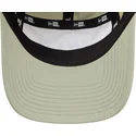 bone-curvo-bege-e-verde-ajustavel-runner-tech-da-new-era