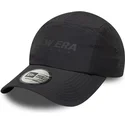 bone-curvo-preto-ajustavel-runner-tech-da-new-era
