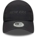 bone-curvo-preto-ajustavel-runner-tech-da-new-era