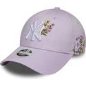 bone-curvo-violeta-ajustavel-para-mulheres-9forty-floral-icon-da-new-york-yankees-mlb-da-new-era