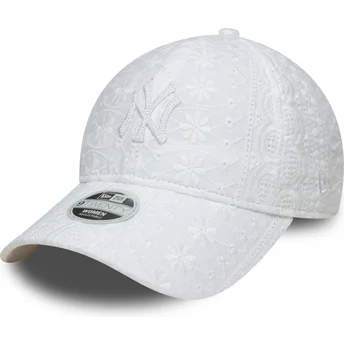 Boné curvo branco ajustável para mulheres com logo branco 9TWENTY Broderie da New York Yankees MLB da New Era