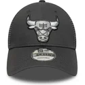 bone-trucker-cinza-ajustavel-com-logo-cinza-9forty-da-chicago-bulls-nba-da-new-era