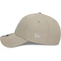 bone-curvo-bege-ajustavel-com-logo-branco-9forty-league-essential-da-new-york-yankees-mlb-da-new-era