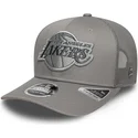 bone-trucker-cinza-com-logo-cinza-9seventy-stretch-snap-tonal-da-los-angeles-lakers-nba-da-new-era