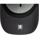 bone-curvo-cinza-snapback-com-logo-cinza-e-frame-tonal-outline-da-chicago-bulls-nba-da-new-era