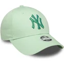 bone-curvo-verde-ajustavel-para-mulheres-com-logo-verde-9forty-metallic-logo-da-new-york-yankees-mlb-da-new-era