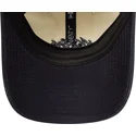 bone-curvo-bege-e-azul-marinho-ajustavel-para-mulheres-9twenty-da-new-era