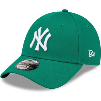 Boné curvo verde ajustável para mulheres 9FORTY League Essential da New York Yankees MLB da New Era