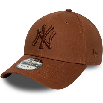 Boné curvo castanho ajustável com logo castanho 9FORTY League Essential da New York Yankees MLB da New Era