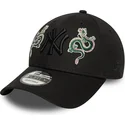 bone-curvo-preto-ajustavel-com-logo-preto-9forty-icon-dragon-da-new-york-yankees-mlb-da-new-era