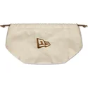 bone-curvo-bege-ajustavel-com-logo-castanho-9twenty-leather-da-new-york-yankees-mlb-da-new-era